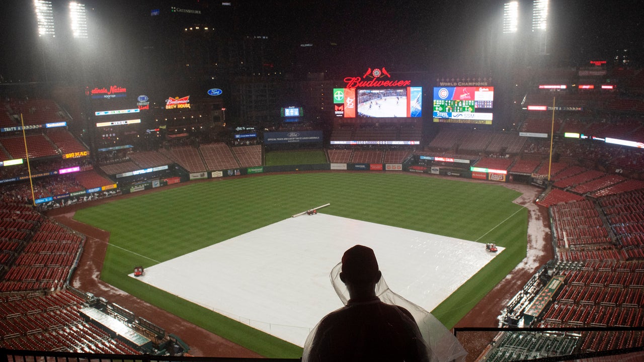 After long rain delay, Cardinals outlast Cubs 7-4